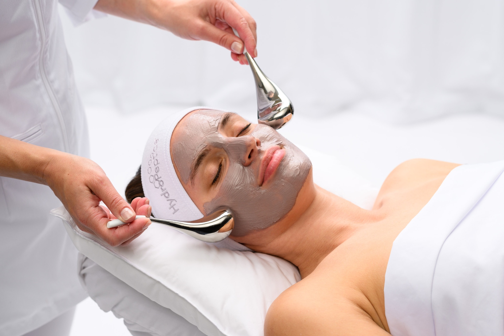 HydroPeptide masker behandeling